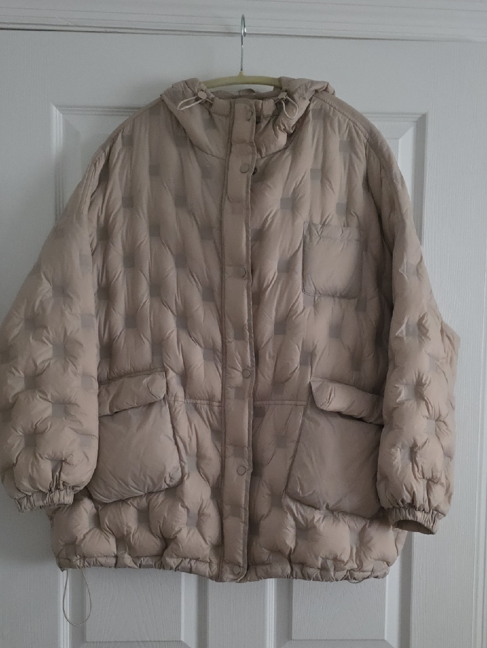 Women’s Oversized, natural goose down Puffer Jacket in Beige